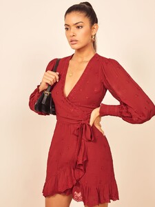 clare-dress-crimson-1.thumb.jpg.d0855563ab1a03d25132f7c573fde0a2.jpg