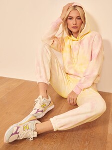 classic-sweatpant-creamsicle-3.thumb.jpg.56ee07d53ea153dd4f5c26a9a3e82824.jpg