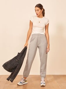 classic-sweatpant-heather_grey-2.thumb.jpg.e1703b666d62015a7f0bb4be1a8bc0fe.jpg