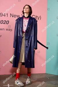 coach-show-backstage-fall-winter-2020-new-york-fashion-week-usa-shutterstock-editorial-10553318g.thumb.jpg.8abc3e764c499da93855527b056c2d1d.jpg