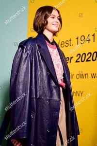 coach-show-backstage-fall-winter-2020-new-york-fashion-week-usa-shutterstock-editorial-10553318i.thumb.jpg.cd6ae42de45f216a7d2e5ca518d1aa5c.jpg