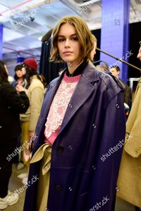coach-show-backstage-fall-winter-2020-new-york-fashion-week-usa-shutterstock-editorial-10553318o.thumb.jpg.801811b90d893d4eb74002a0de425fb3.jpg