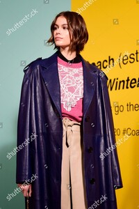 coach-show-backstage-fall-winter-2020-new-york-fashion-week-usa-shutterstock-editorial-10553318q.thumb.jpg.7b85c99f3ed995da7f342362142b3e29.jpg