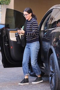 courteney-cox-in-casual-outfit-arriving-at-the-montage-hotel-in-beverly-hills-02-10-2020-2.jpg