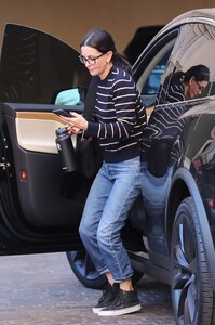 courteney-cox-in-casual-outfit-arriving-at-the-montage-hotel-in-beverly-hills-02-10-2020-5.jpg
