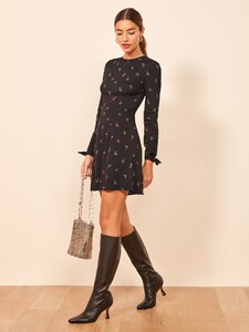 dalton-dress-lancaster-3.thumb.jpg.df4044dbc4678ada1d9d21980a9e585f.jpg