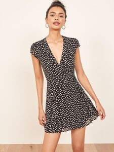 dawn-dress-martini-1.thumb.jpg.3f19366f68fa37a8cd801c8f26f7e242.jpg
