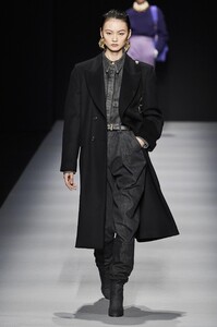 defile-alberta-ferretti-automne-hiver-2020-2021-milan-look-22.thumb.jpg.188816fb0bbca2f2b307676a572f3279.jpg