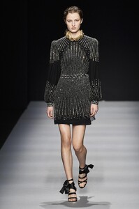 defile-alberta-ferretti-automne-hiver-2020-2021-milan-look-31.thumb.jpg.6e969d785725048e8c9c84e659833c6a.jpg