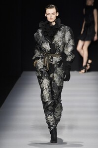 defile-alberta-ferretti-automne-hiver-2020-2021-milan-look-32.thumb.jpg.671a84b18f44a8d5ec55ab7e038096ff.jpg