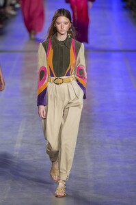 defile-alberta-ferretti-printemps-ete-2020-milan-look-24.thumb.jpg.fcff2a2eb28d94e797fa874f3a37d690.jpg
