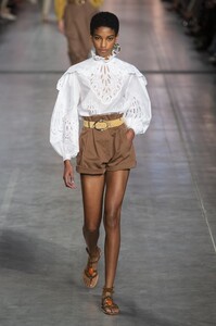 defile-alberta-ferretti-printemps-ete-2020-milan-look-34.thumb.jpg.f98f23418863afad5aebc5e59fb86df1.jpg