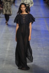 defile-alberta-ferretti-printemps-ete-2020-milan-look-47.thumb.jpg.169143705d33812e574ca1ab05b32b72.jpg