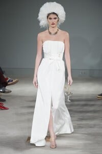 defile-alexis-mabille-printemps-ete-2020-paris-look-18.thumb.jpg.956894211c2b2ea6880e42faabdebf01.jpg
