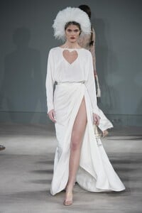 defile-alexis-mabille-printemps-ete-2020-paris-look-5.thumb.jpg.5886c375c750e322864a819f3de27651.jpg