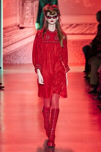 defile-anna-sui-automne-hiver-2020-2021-new-york-look-6.thumb.jpg.d09f732d8433bcde02be80d0b9b37dde.jpg