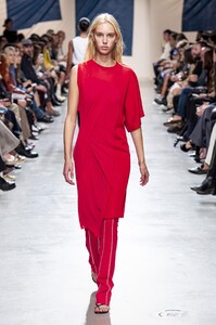 defile-atlein-printemps-ete-2020-paris-look-25.thumb.jpg.5cc9c6d1bd7b7565f97af331f942bec7.jpg