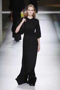 defile-bottega-veneta-automne-hiver-2020-2021-milan-look-23.thumb.jpg.5a630a8026e50eab63f5441dbd8e5228.jpg