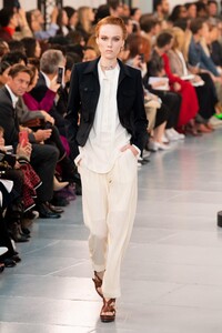 defile-chloe-printemps-ete-2020-paris-look-12.thumb.jpg.c56039a2dfd72798ed7194841d752c55.jpg