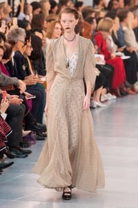 defile-chloe-printemps-ete-2020-paris-look-39.thumb.jpg.8c4c00bf2744438a20bb99b4e3ca5ce5.jpg