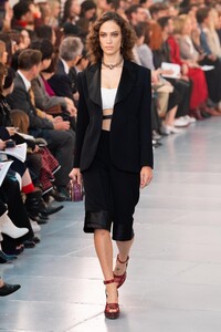 defile-chloe-printemps-ete-2020-paris-look-45.thumb.jpg.04c3b716675aa0297cc6e6e8628f9d98.jpg