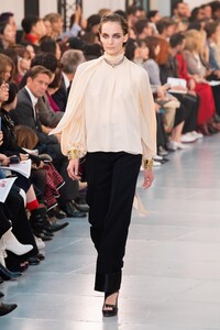 defile-chloe-printemps-ete-2020-paris-look-46.thumb.jpg.6946df486bdb8d9a8cc95aa6c7d14c49.jpg