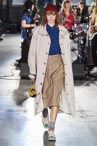 defile-coach-1941-automne-hiver-2020-2021-new-york-look-14.thumb.jpg.c3eaae739ea95af20ca5f003921d8d08.jpg