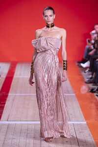 defile-elie-saab-printemps-ete-2020-paris-look-60.thumb.jpg.f54c39cc6e8595aa9308bb96d473b6ec.jpg