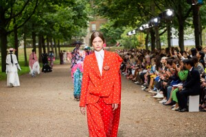 defile-erdem-printemps-ete-2020-londres-look-24.thumb.jpg.132ac70e3d48645a50a09634576807ee.jpg