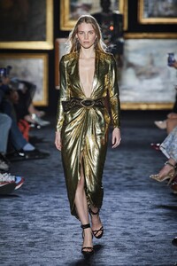 defile-etro-automne-hiver-2020-2021-milan-look-48.thumb.jpg.6f9a6b0005f763b3cf69bc6a4d68c34f.jpg