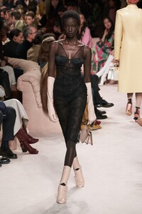 defile-fendi-automne-hiver-2020-2021-milan-look-48.thumb.jpg.1d8f587c88e4b3fae5edc845d6d8d09c.jpg