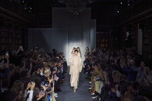 defile-giada-automne-hiver-2020-2021-milan-look-41.thumb.jpg.8ff0775b942d23802c0b3957cfc7467f.jpg