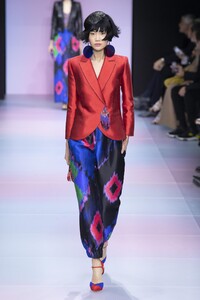 defile-giorgio-armani-prive-printemps-ete-2020-paris-look-21.thumb.jpg.b258adfe6a955228afc88d01f87d5a2d.jpg