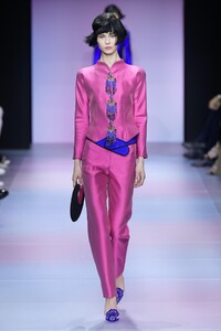 defile-giorgio-armani-prive-printemps-ete-2020-paris-look-27.thumb.jpg.3d76ea9e3db9e76384e3ae9e69044c58.jpg