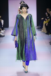 defile-giorgio-armani-prive-printemps-ete-2020-paris-look-30.thumb.jpg.bac68f08231a3aaf346a7928167b7869.jpg