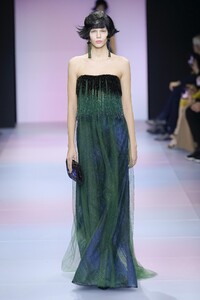 defile-giorgio-armani-prive-printemps-ete-2020-paris-look-45.thumb.jpg.446e5a7c0fbafef3cb601cd2a9ff304e.jpg