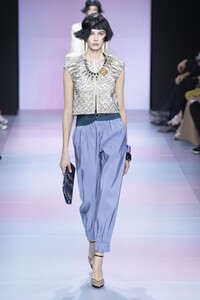 defile-giorgio-armani-prive-printemps-ete-2020-paris-look-5.thumb.jpg.d1a9892ba6d4dcc5fd967e6ce5ebaf0a.jpg