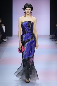 defile-giorgio-armani-prive-printemps-ete-2020-paris-look-60.thumb.jpg.ec8bf5b86d4a37df6a32408a972eac9e.jpg