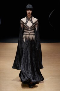 defile-iris-van-herpen-printemps-ete-2020-paris-look-1.thumb.jpg.f134808e9f78c896c75ae14f8fcd71a9.jpg