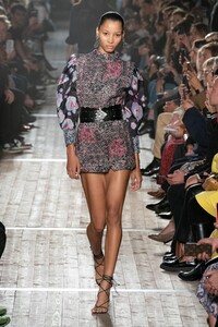 defile-isabel-marant-printemps-ete-2020-paris-look-40.thumb.jpg.49a0168f6e5252d93202f0a05ed65427.jpg