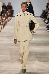 defile-jil-sander-automne-hiver-2020-2021-milan-look-21.thumb.jpg.21e8fed23bc79a2ca1b57ded7a574c2c.jpg