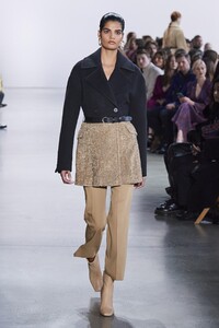 defile-jonathan-simkhai-automne-hiver-2020-2021-new-york-look-13.thumb.jpg.755f6ac3f63586888f939d9810635568.jpg