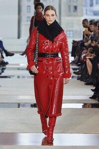 defile-longchamp-automne-hiver-2020-2021-new-york-look-32.thumb.jpg.b1a0c2a15dea3c1a4bd5a9da84884f22.jpg