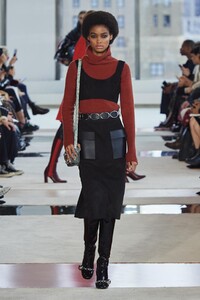 defile-longchamp-automne-hiver-2020-2021-new-york-look-33.thumb.jpg.9bb06b6ed0b54879dde9c77e30cdc685.jpg