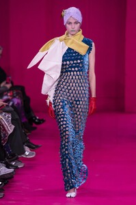 defile-maison-margiela-printemps-ete-2020-paris-look-1.thumb.jpg.b649d8709cf21c4348d5a42e277ac985.jpg