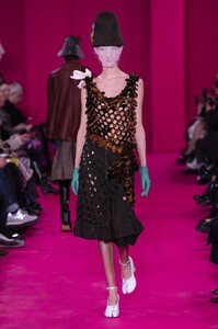 defile-maison-margiela-printemps-ete-2020-paris-look-12.thumb.jpg.d5069ead01f48faeef1b5bd37208d980.jpg