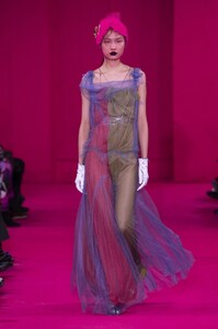 defile-maison-margiela-printemps-ete-2020-paris-look-34.thumb.jpg.57e65372204557db7ff9dc9c140b6c11.jpg