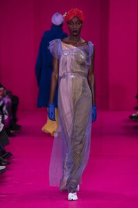 defile-maison-margiela-printemps-ete-2020-paris-look-36.thumb.jpg.ad5641c6f6ae512bd4dad320864fbb16.jpg