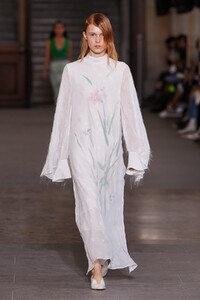 defile-mame-kurogouchi-printemps-ete-2020-paris-look-2.thumb.jpg.3b9837c39203dfd358b6d633ec36b612.jpg