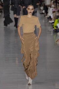 defile-max-mara-printemps-ete-2020-milan-look-22.thumb.jpg.0d974c6222e05a5361dc50c2091a5b03.jpg
